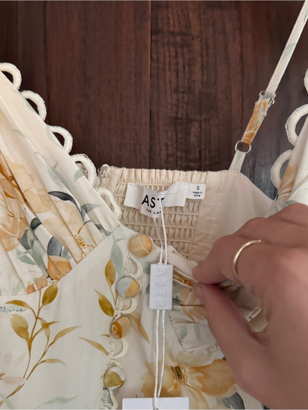 Astr Tazia Scalloped Sweetheart Maxi Dress - Picture 3 of 5